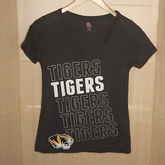 Knights Apparel Tops - University Of Missouri Womens Tigers Logo Top Small